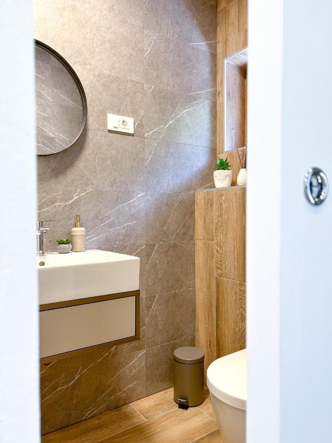 Apartments Saraden Vodice Exterior photo
